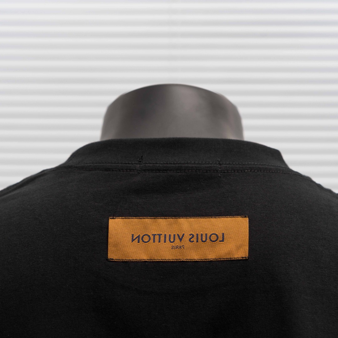 LOUIS VUITTON 男女兼用、ご好評に付き再入荷！半袖