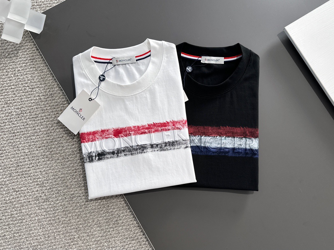 【Moncler 】（モンクレール）半袖 男女兼用Tシャツ