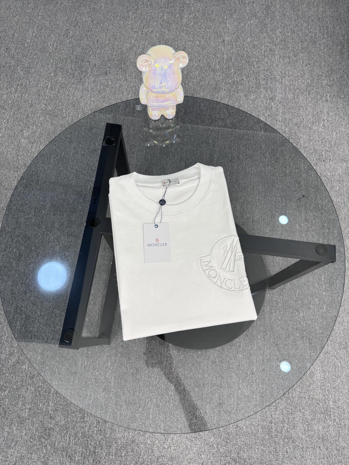 【Moncler 】（モンクレール）胸の刺繍 半袖 男女兼用Tシャツ