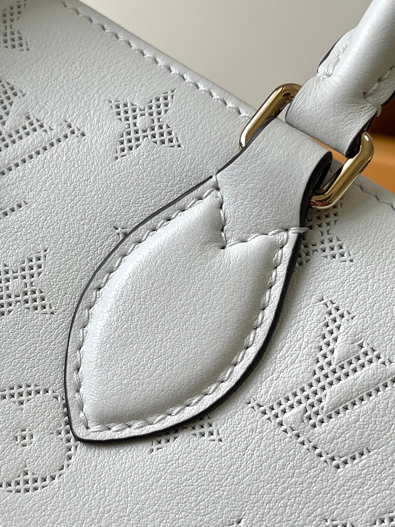 大人気モデル!!完売寸前☆ LOUIS VUITTON  Monogram ハンドバッグ M11274