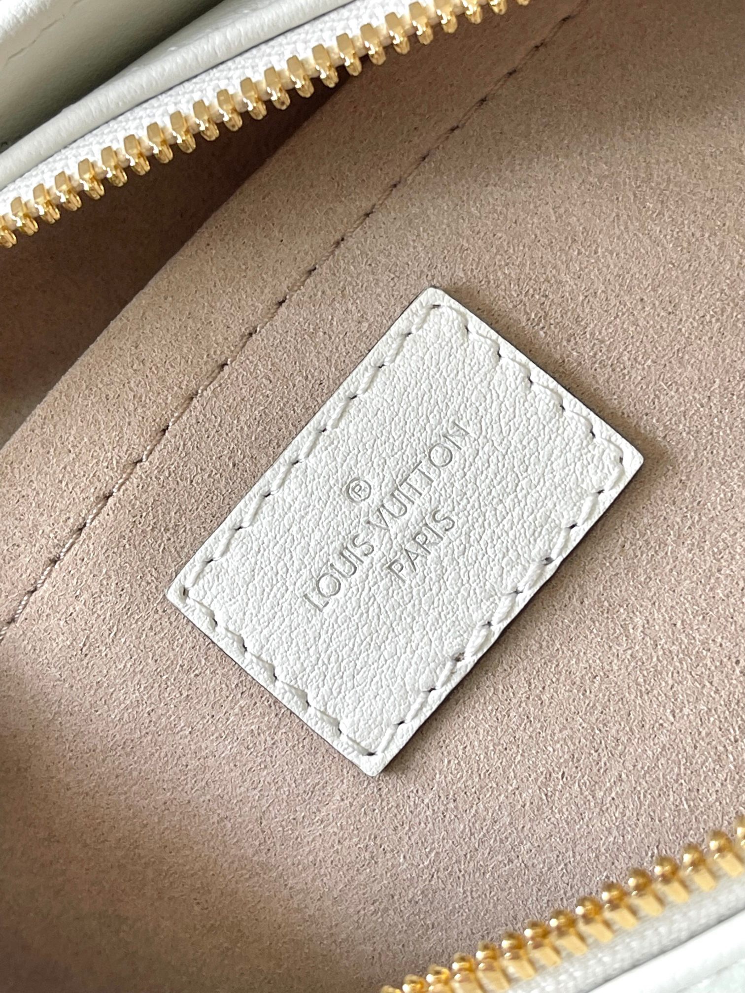 大人気モデル!!完売寸前☆ LOUIS VUITTON  Monogram ハンドバッグ M11274