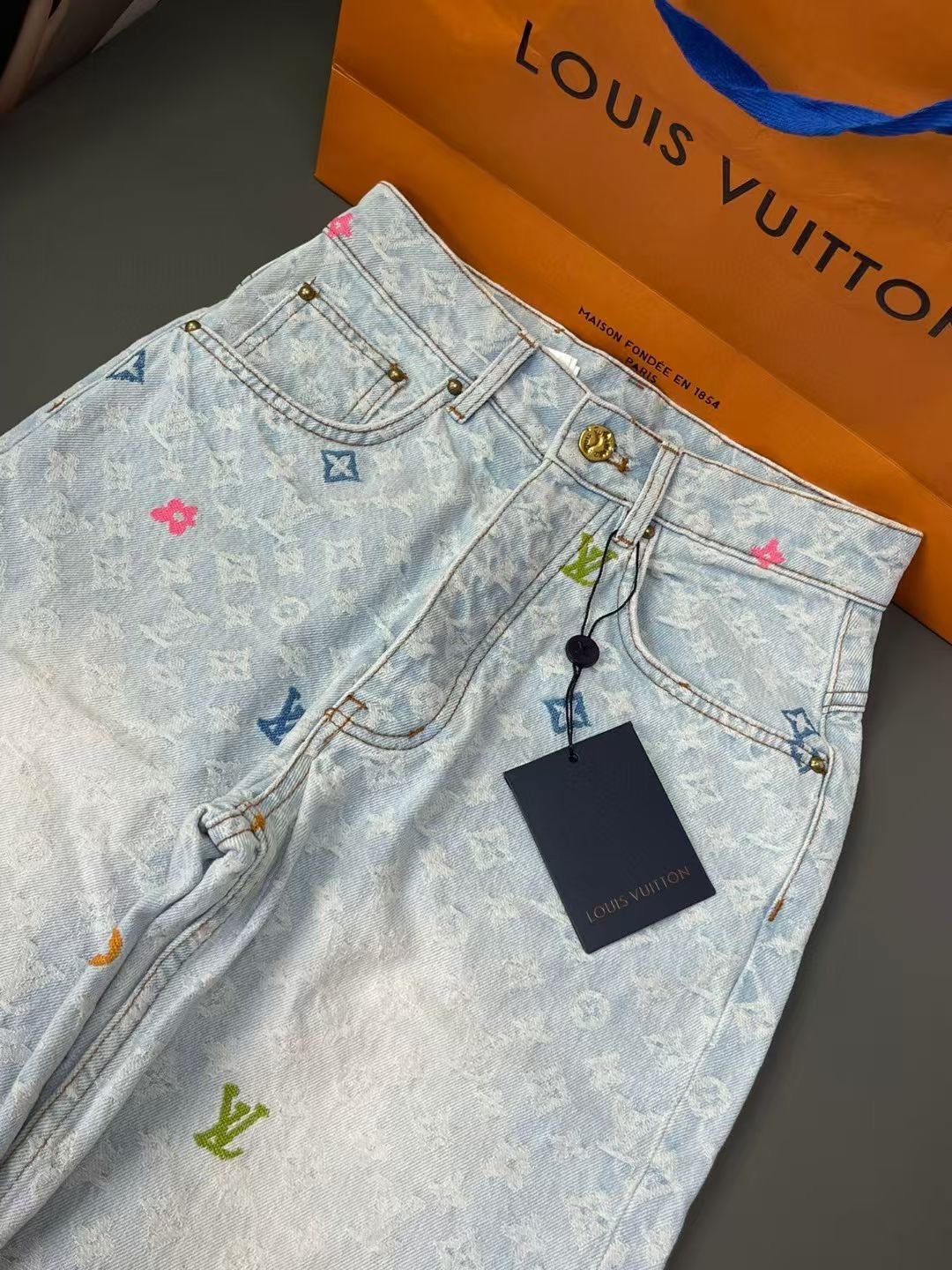 LOUIS VUITTON  Tyler共同ブランドの刺繍入りデニム・ジャケット デニム 男女兼用