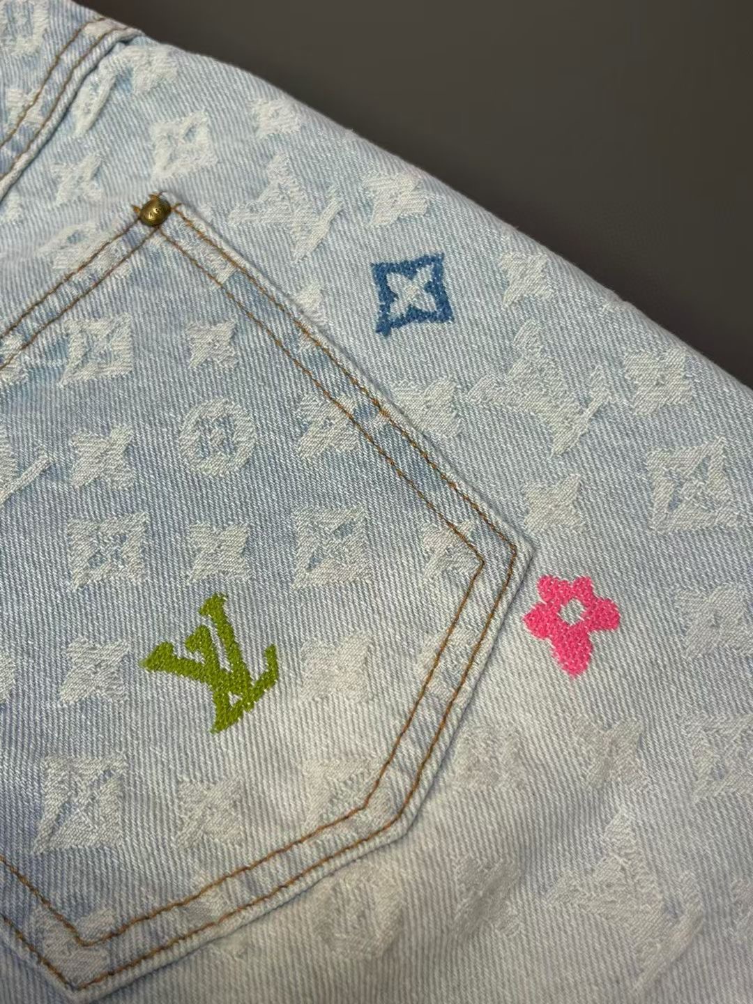 LOUIS VUITTON  Tyler共同ブランドの刺繍入りデニム・ジャケット デニム 男女兼用