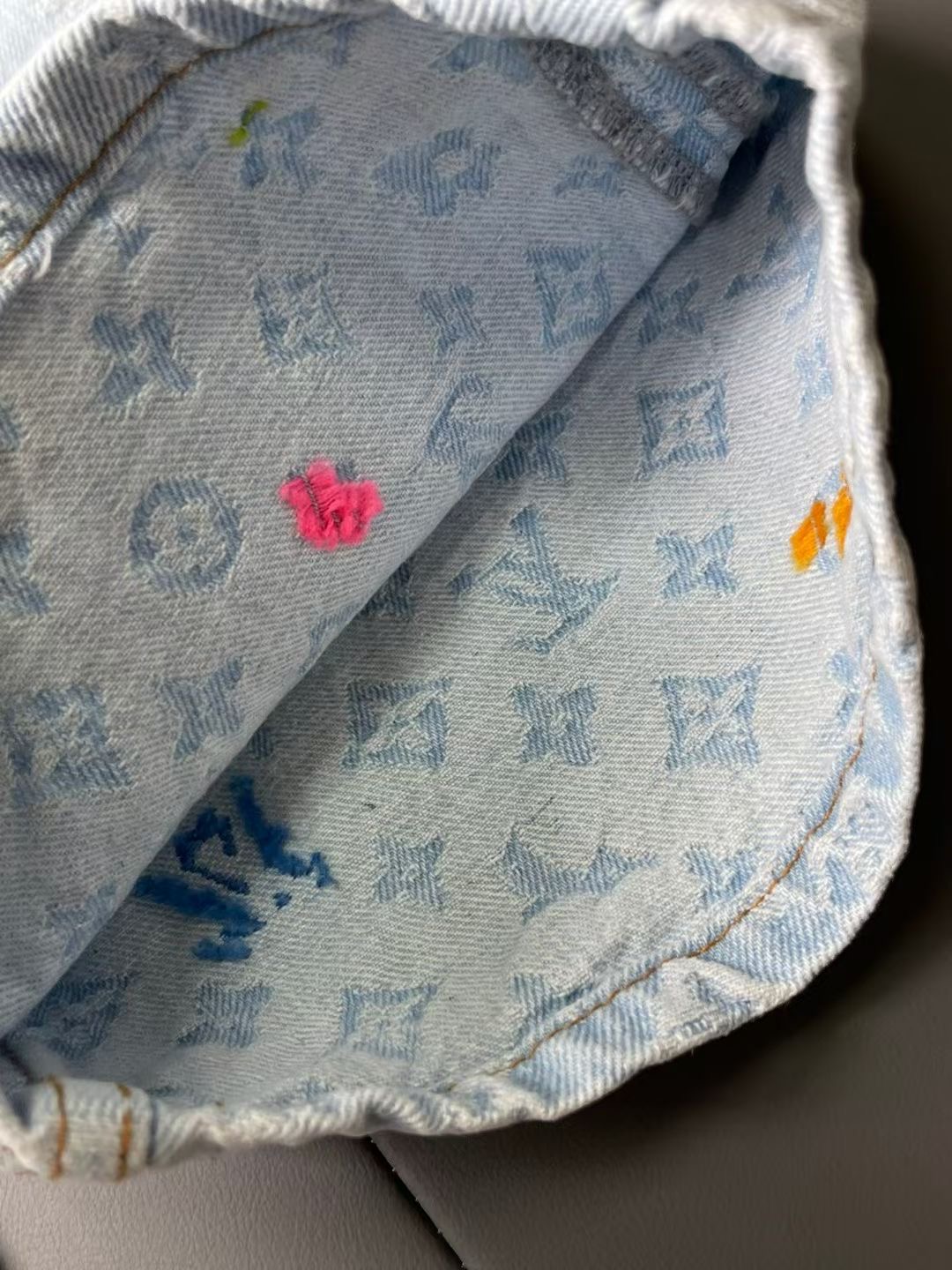 LOUIS VUITTON  Tyler共同ブランドの刺繍入りデニム・ジャケット デニム 男女兼用