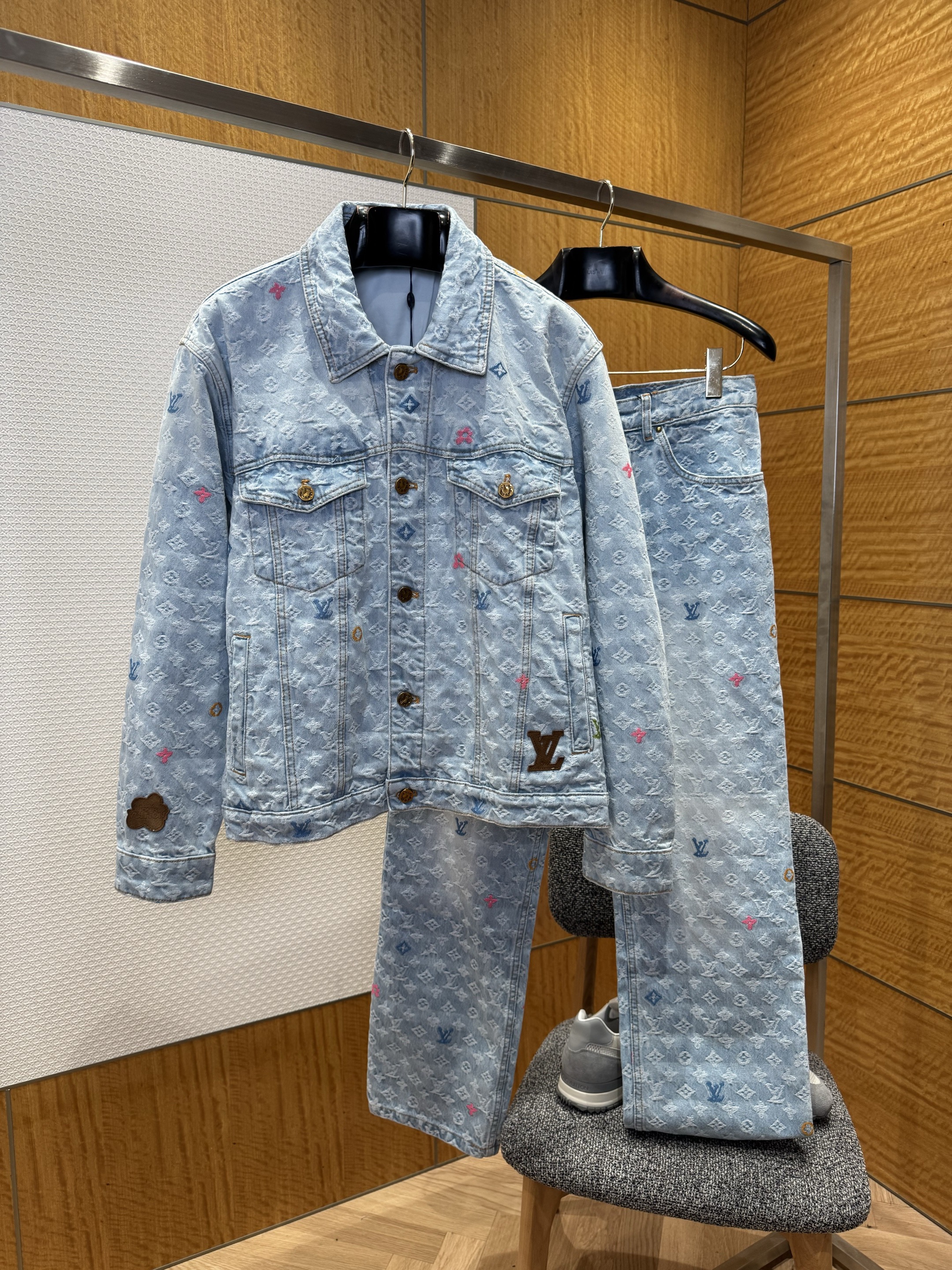 LOUIS VUITTON  Tyler共同ブランドの刺繍入りデニム・ジャケット デニム 男女兼用