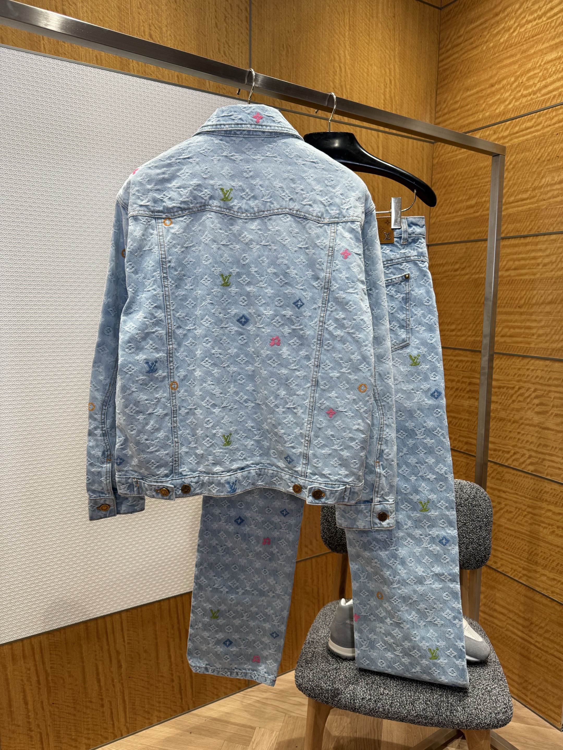 LOUIS VUITTON  Tyler共同ブランドの刺繍入りデニム・ジャケット デニム 男女兼用