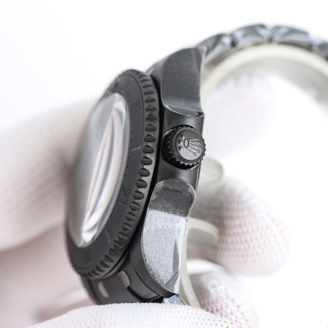 NEW 2025 ロレックス（スイスの腕時計ブランド）Rolex 44mm 鉄 黒水妖怪 大魔王 機械式時計