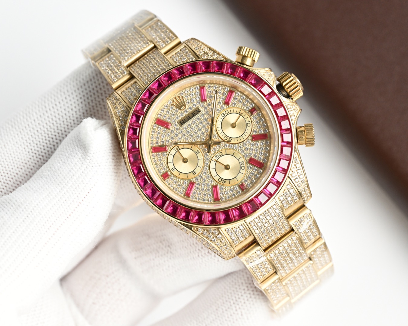 Rolex ロレックス 2025年新作 デイトナ 機械式腕時計 フルダイヤの腕時計