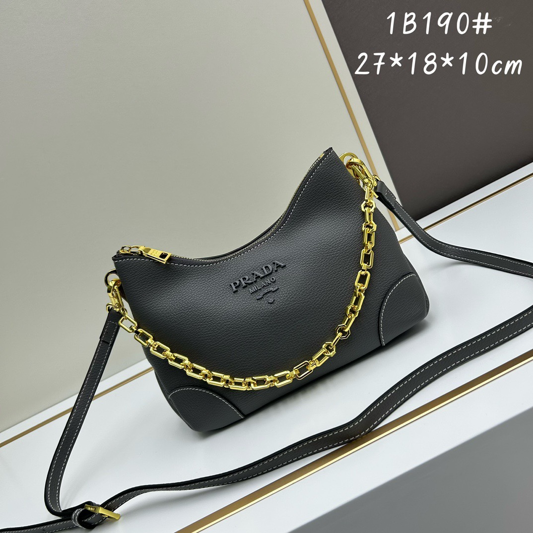 PRADA 新作デビュー🔥 PRADA大ヒットモデル（レザーショルダーストラップ＋チェーンショルダー）、ホーンバッグ