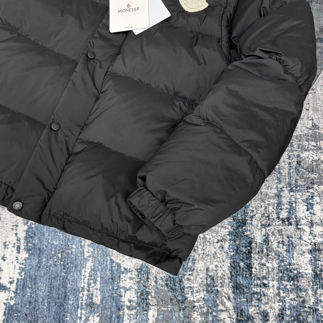 【人気商品】MONCLERモンクレール 取り外し可能ベスト付き プレミアム95%ホワイトダックダウン 超ソフトダウンジャケット