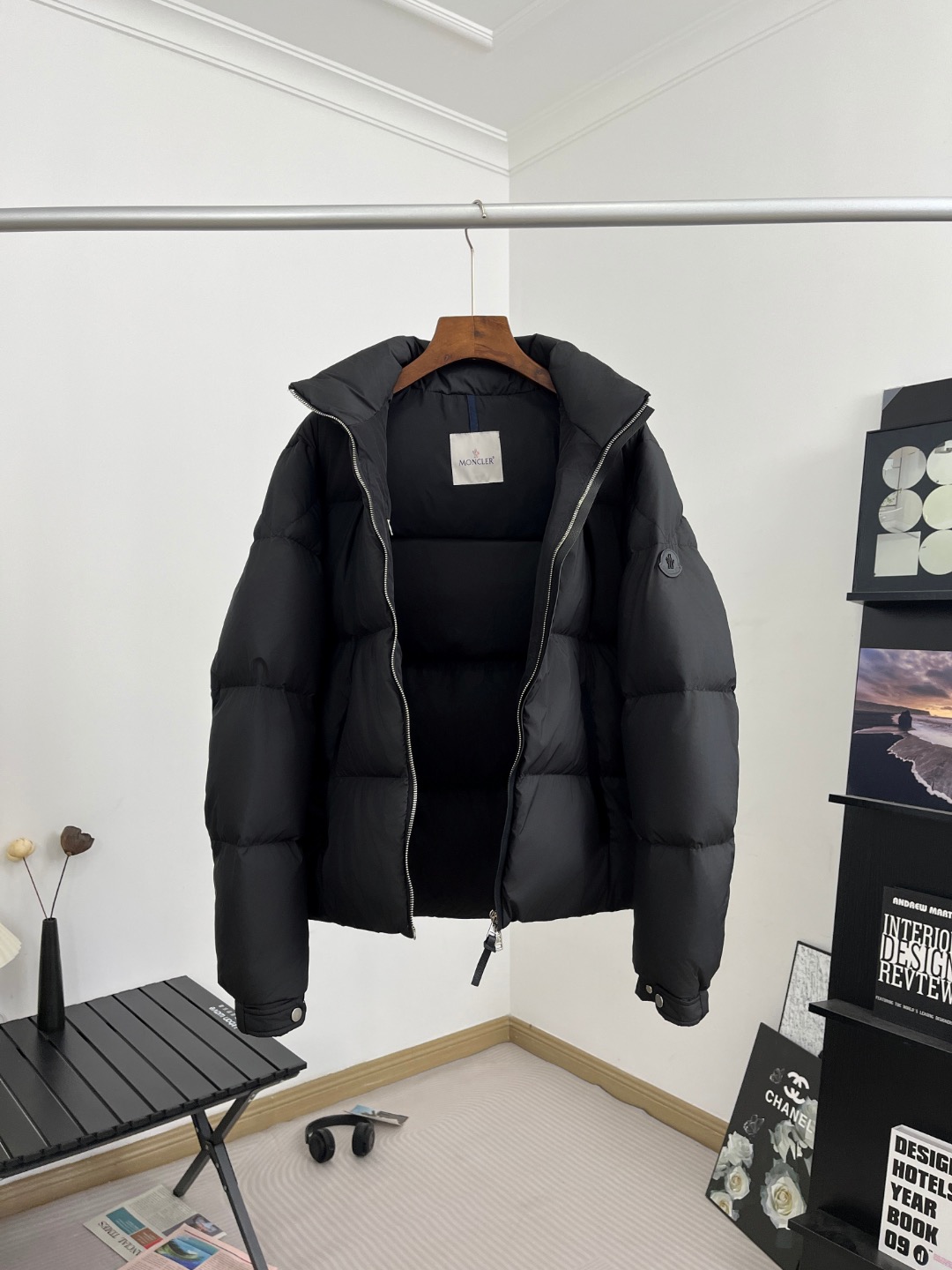 【人気商品】𝐌𝐎𝐍𝐂𝐋𝐄𝐑 モンクレール Besbre レザーパッチ ダウンジャケット ユニセックスモデル