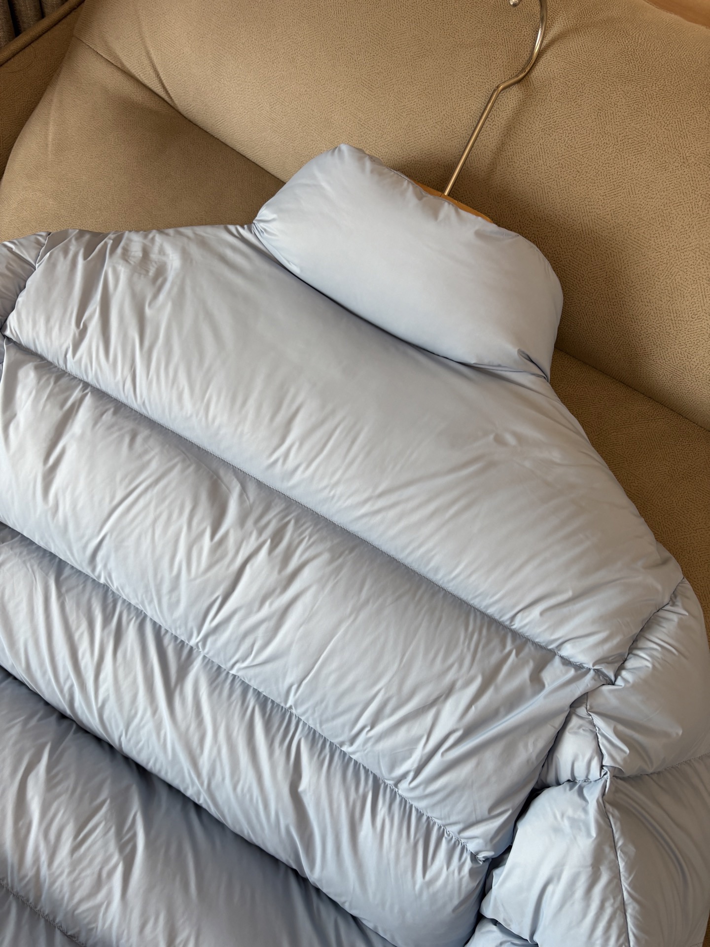 【人気商品】𝐌𝐎𝐍𝐂𝐋𝐄𝐑 モンクレール ビッグロゴ ダウンジャケット ユニセックスモデル