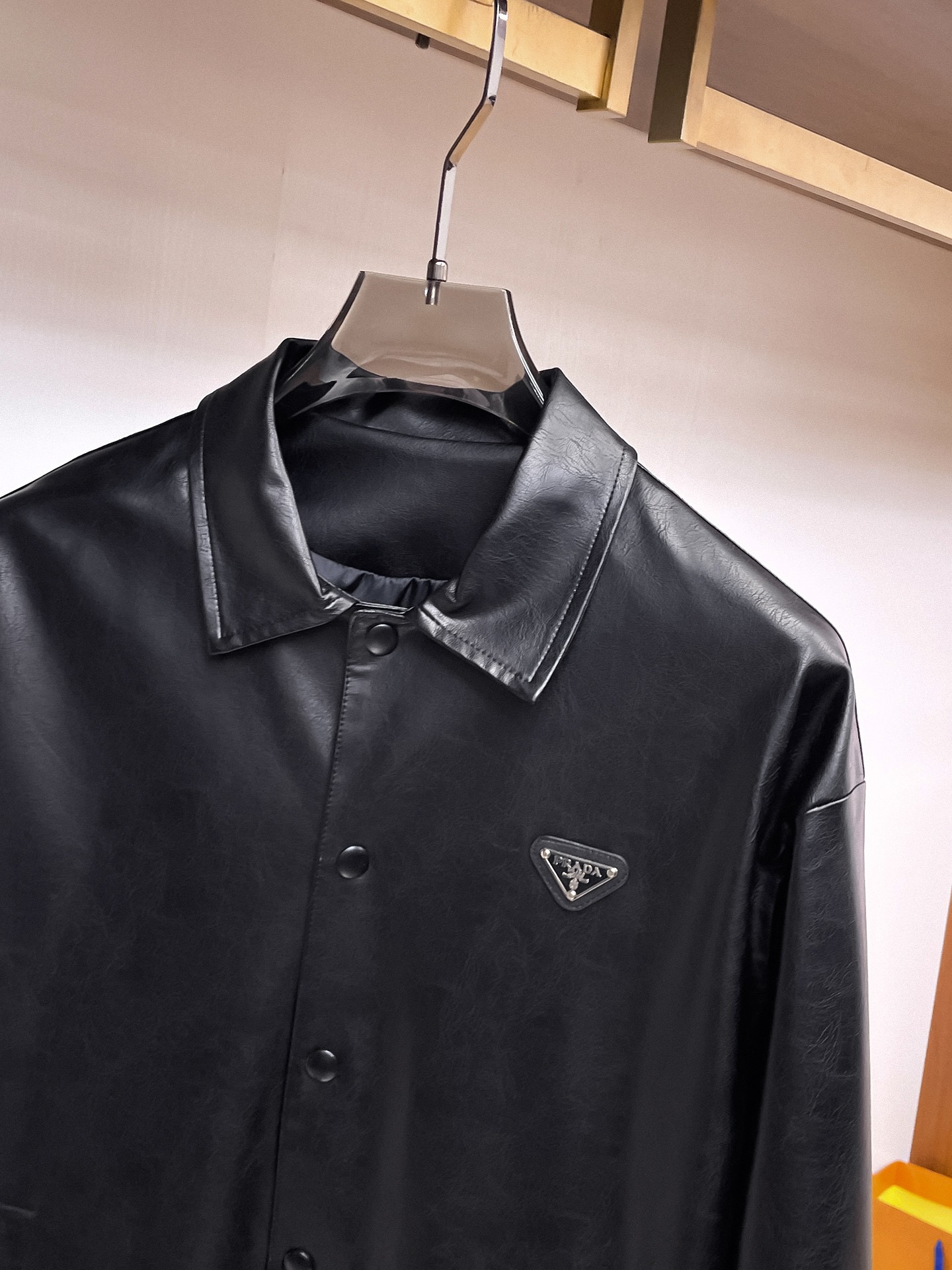 PRADA秋冬新作 トライアングルロゴ レザージャケット メンズMONCLER