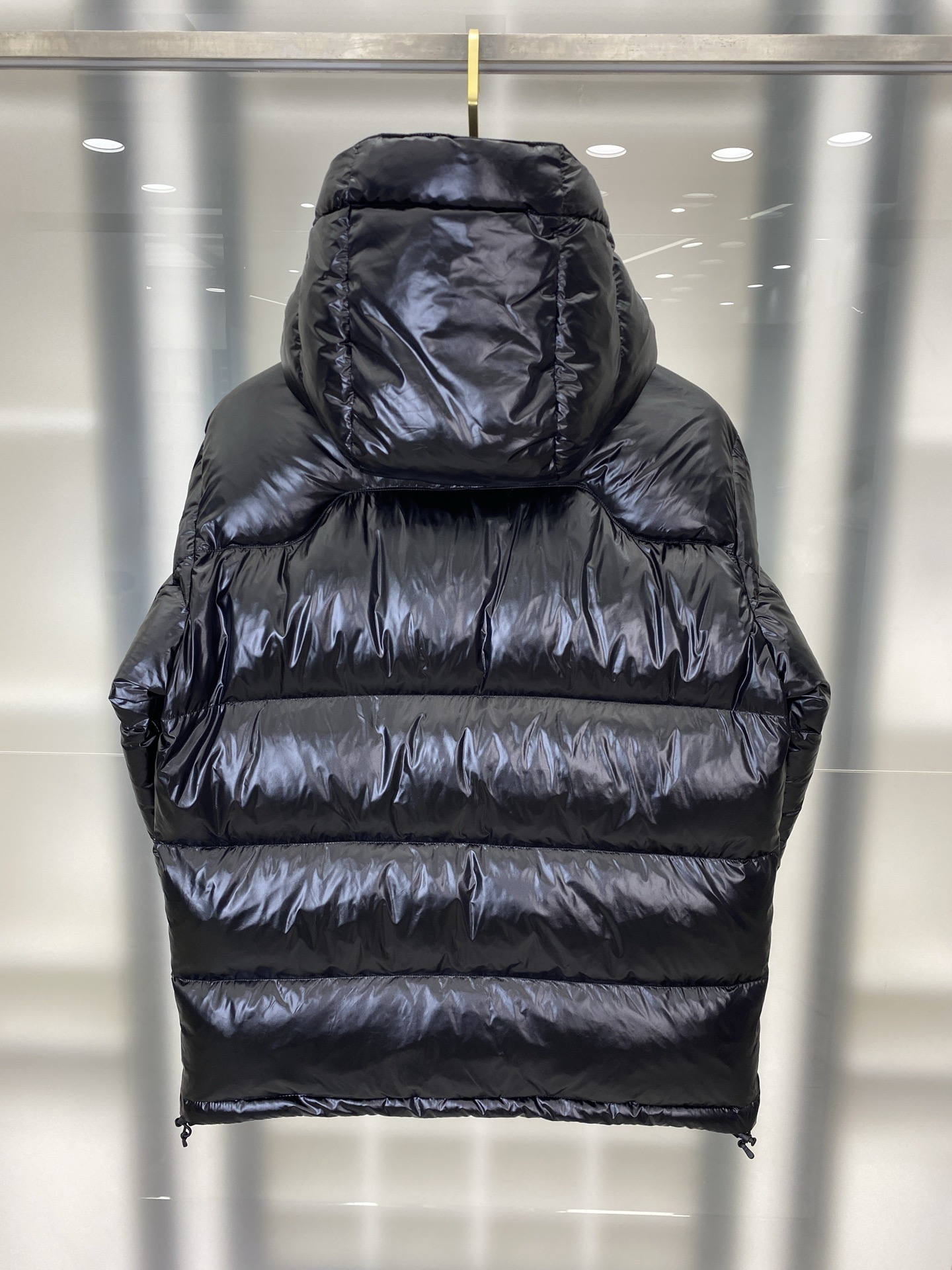 【人気商品】Ralph Lauren ラルフローレン 2025年新作 ポニー刺繍入り シャイニー セミハイネック ダウンジャケット MONCLER