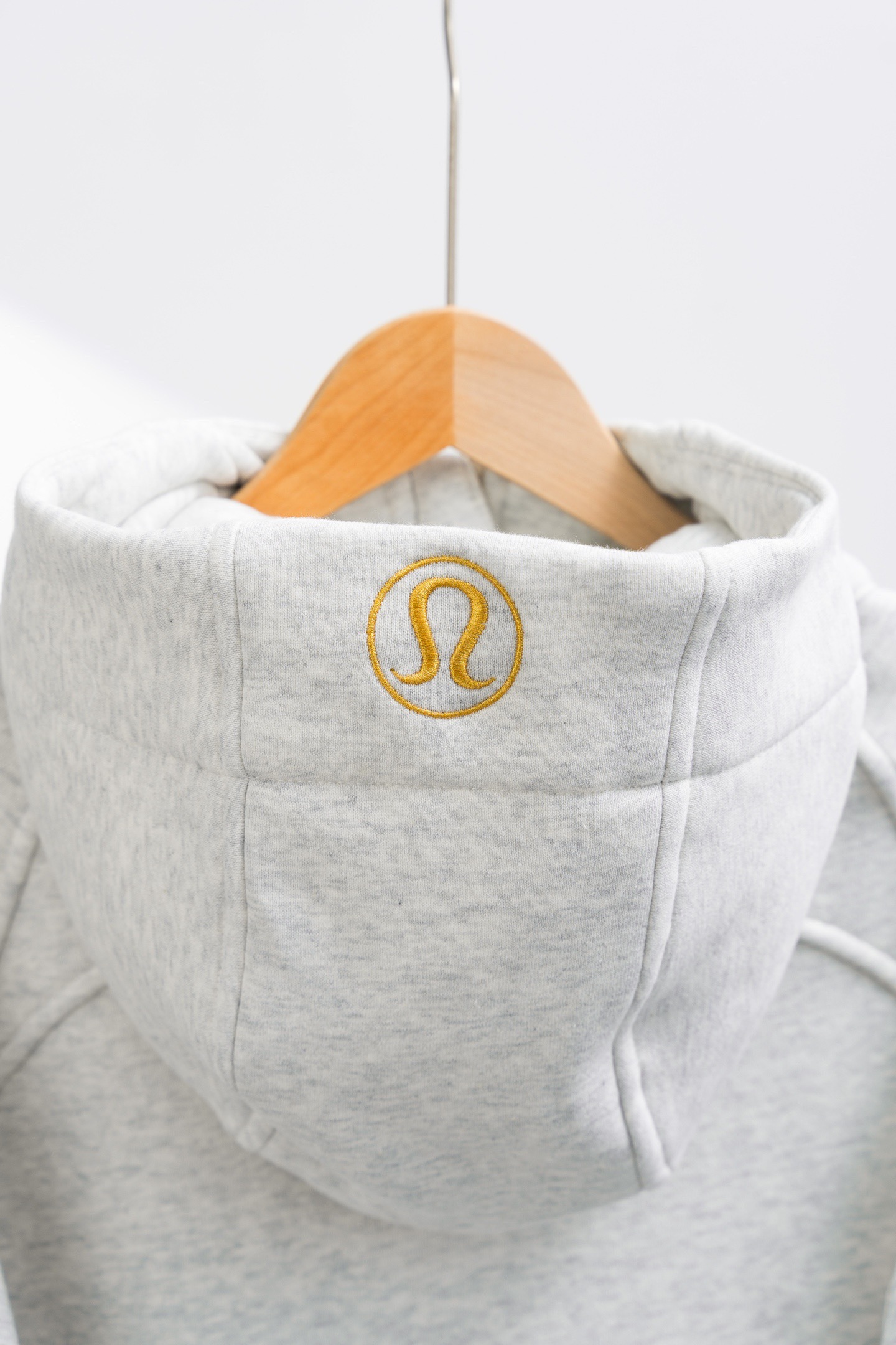 【人気商品】Lululemon（ルルレモン） Scuba ジップアップ スポーツフーディー レディース スリムフィットジャケット MONCLER