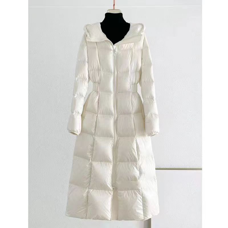 Moncler（モンクレール） 2025年最新作 逃亡中の王女 ファッションデザイナーズモデル ダウンジャケット レディース