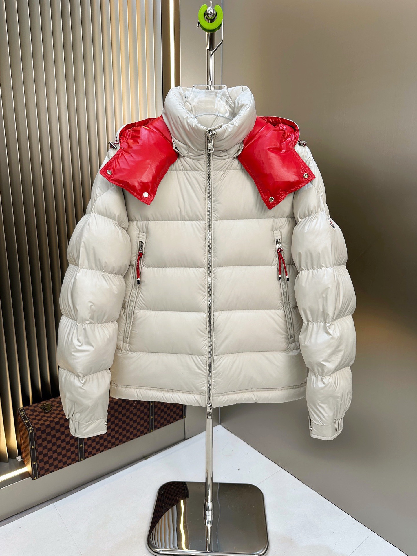 Moncler（モンクレール） 2025年最新作 ファッションデザイナーズモデル ダウンジャケット