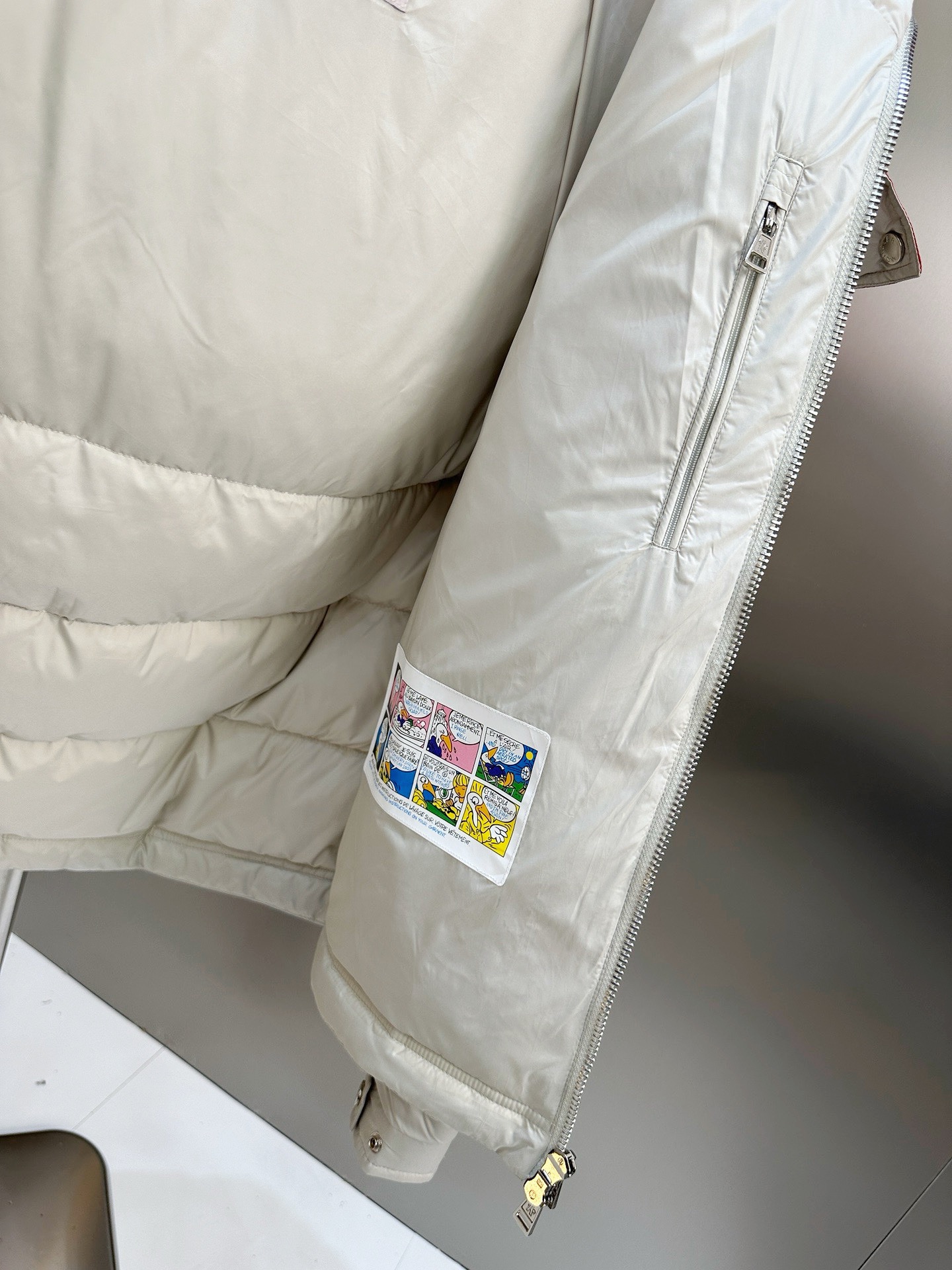 Moncler（モンクレール） 2025年最新作 ファッションデザイナーズモデル ダウンジャケット