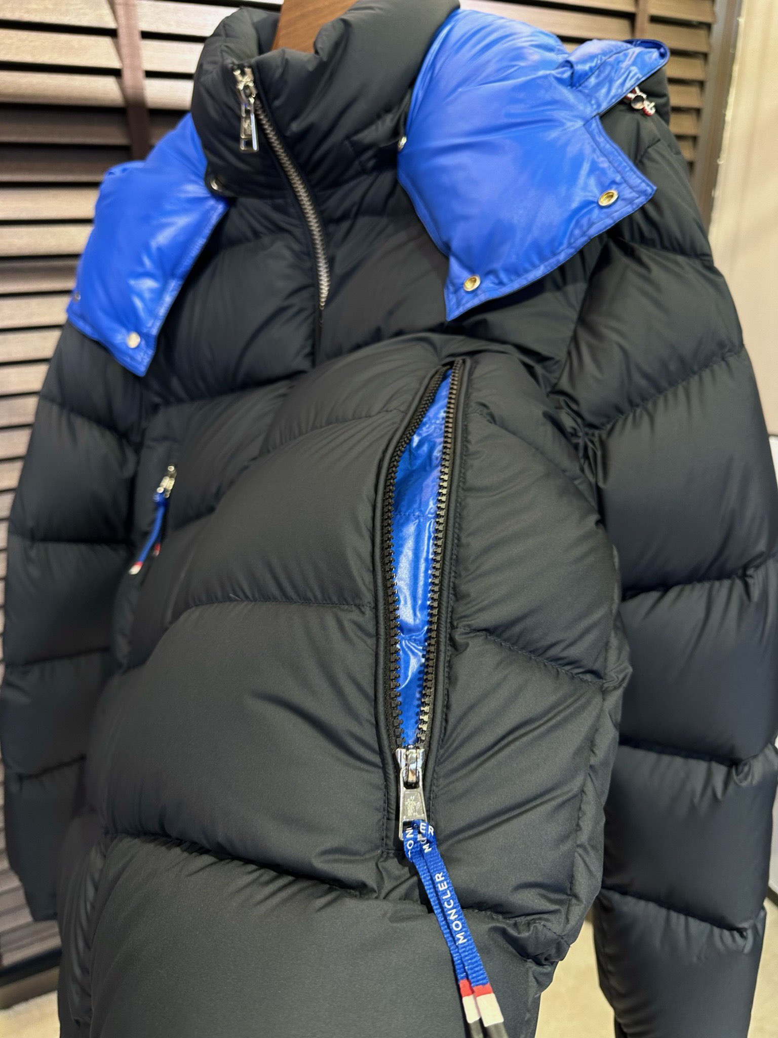 Moncler（モンクレール） 2025年最新作 ファッションデザイナーズモデル ダウンジャケット