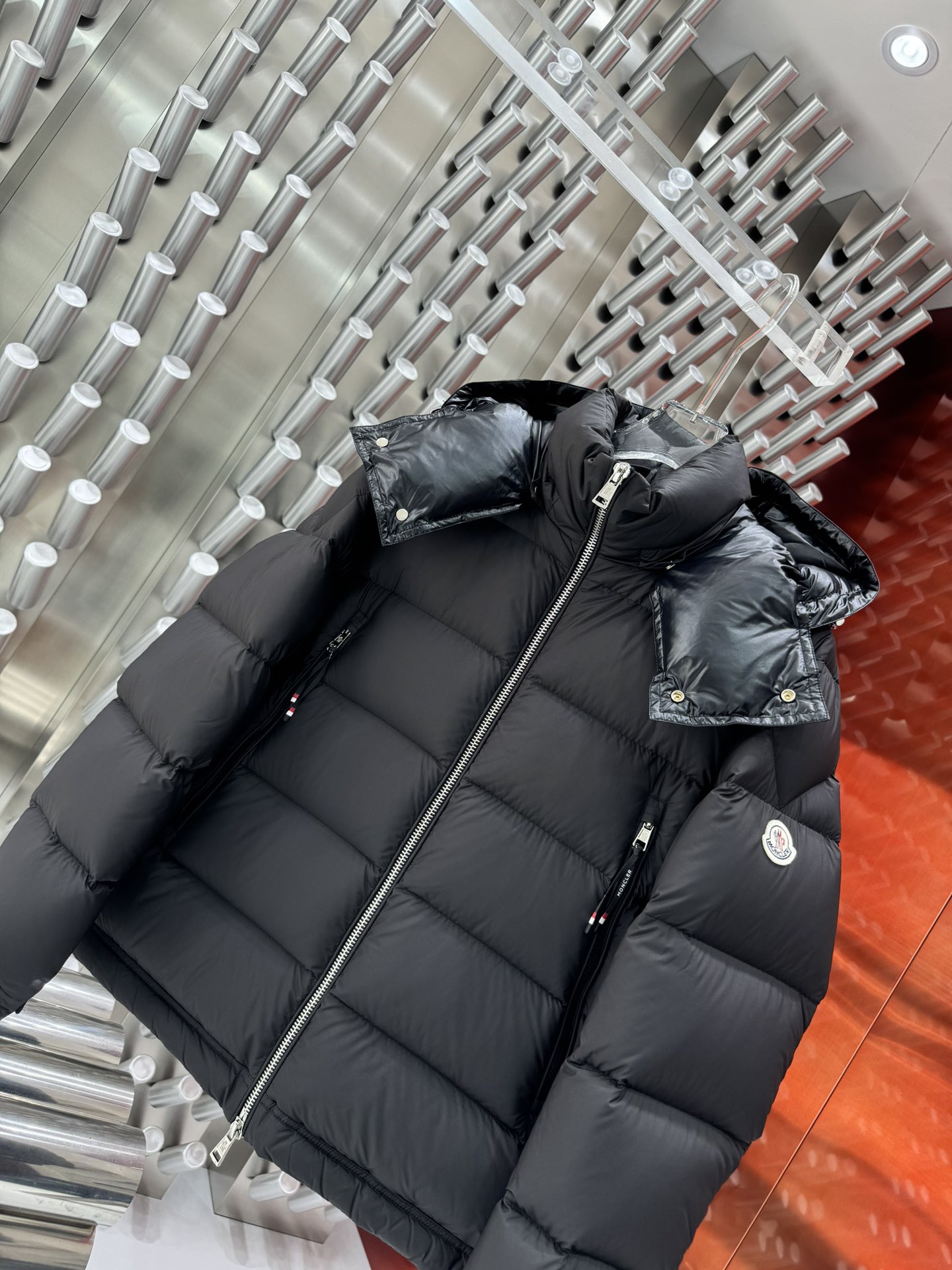 Moncler（モンクレール） 2025年最新作 ファッションデザイナーズモデル ダウンジャケット
