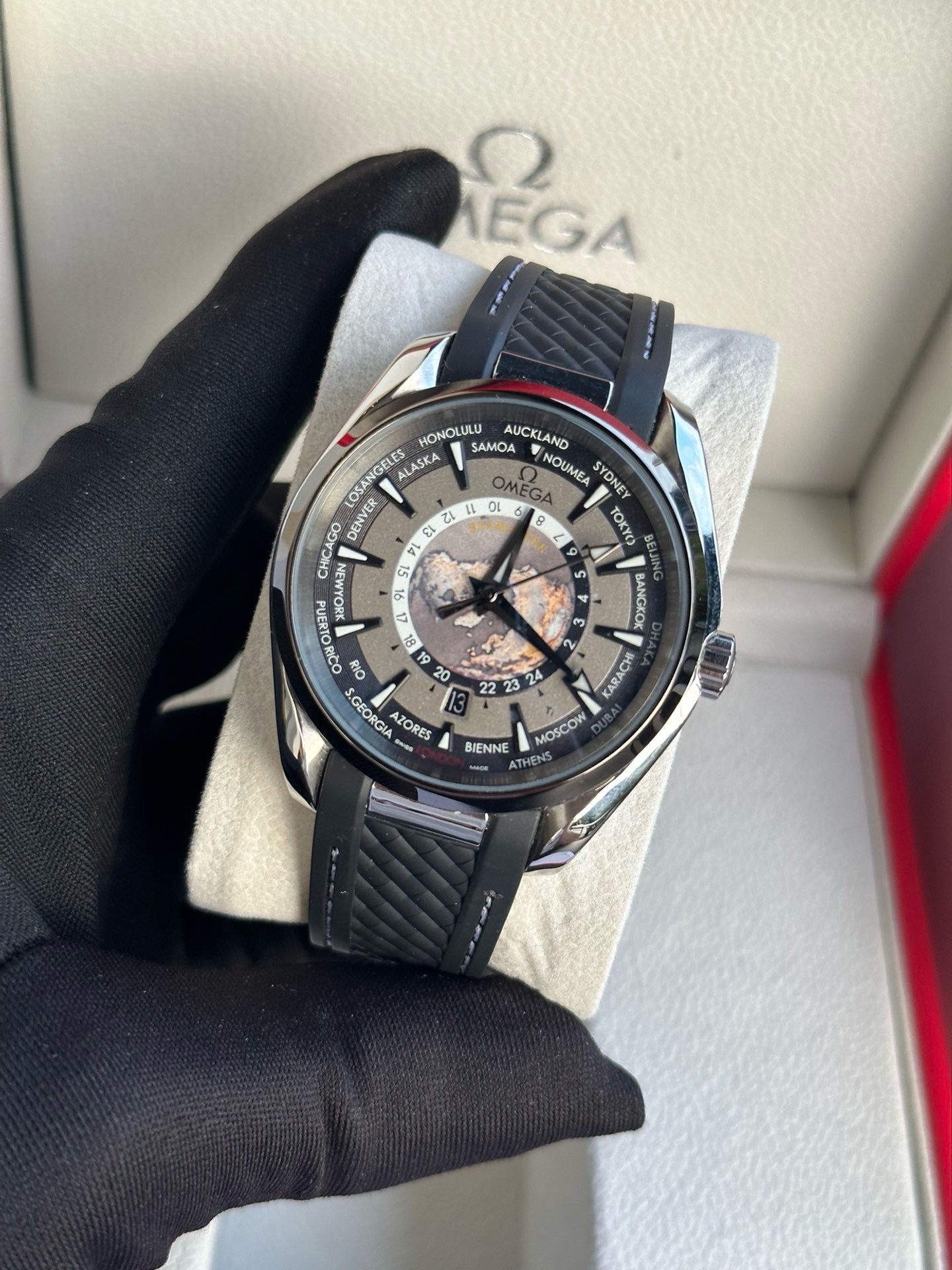 OMEGA オメガ シーマスター アクアテリア 150m 41mm 機械式腕時計