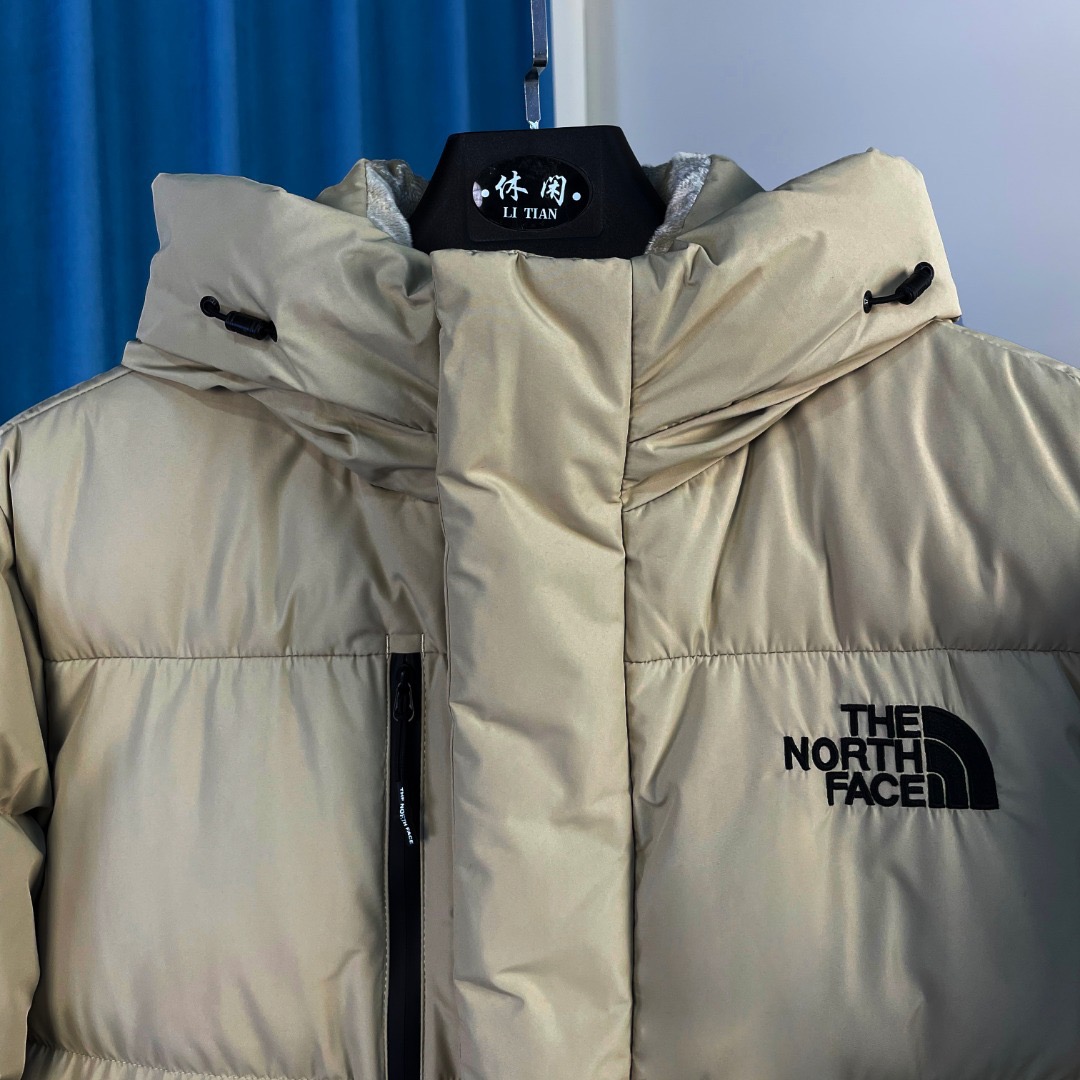 𝐓𝐡𝐞 𝐍𝐨𝐫𝐭𝐡 𝐅𝐚𝐜𝐞 F22 ノースフェイス ロングダウンコート 申ミナ（シン・ミナ）着用モデルmoncler