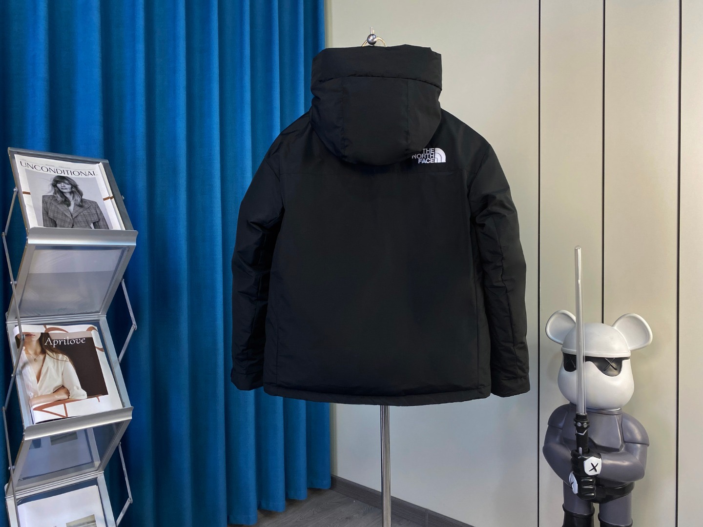 𝐓𝐡𝐞 𝐍𝐨𝐫𝐭𝐡 𝐅𝐚𝐜𝐞 F22 ノースフェイス 大きなポケット付きワークスタイルダウンコート 申ミナ（シン・ミナ）着用モデルmoncler