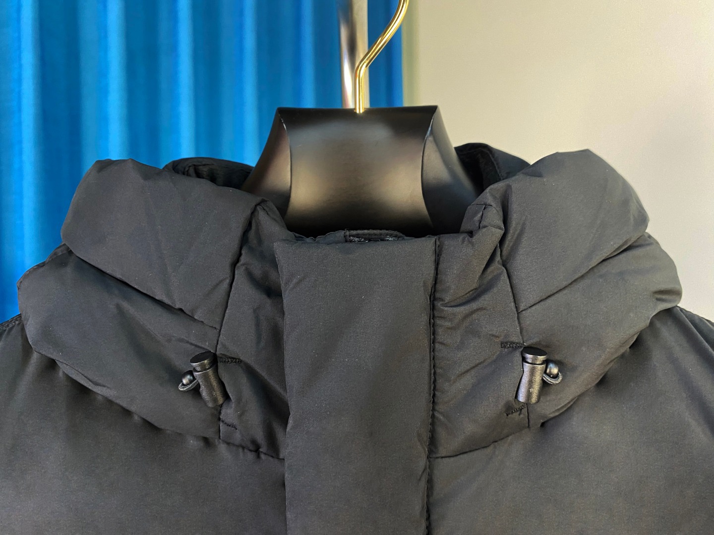 MLB ロングダウンコート 申ミナ（シン・ミナ）着用モデル NYロゴ入り カップルペアモデルmoncler