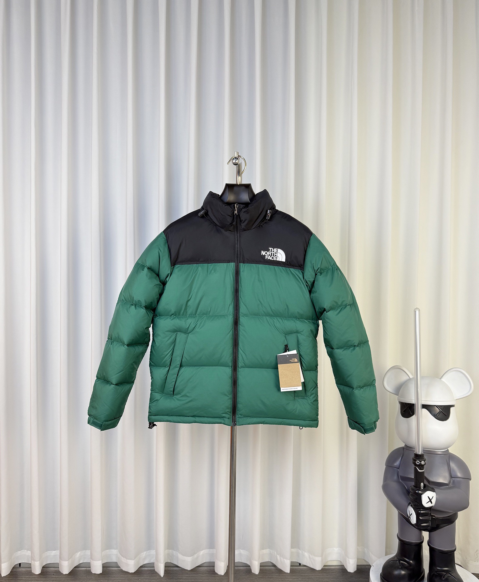 𝐓𝐡𝐞 𝐍𝐨𝐫𝐭𝐡 𝐅𝐚𝐜𝐞 1996 ノースフェイス ダウンジャケット 大人用 カップルペアモデルmoncler