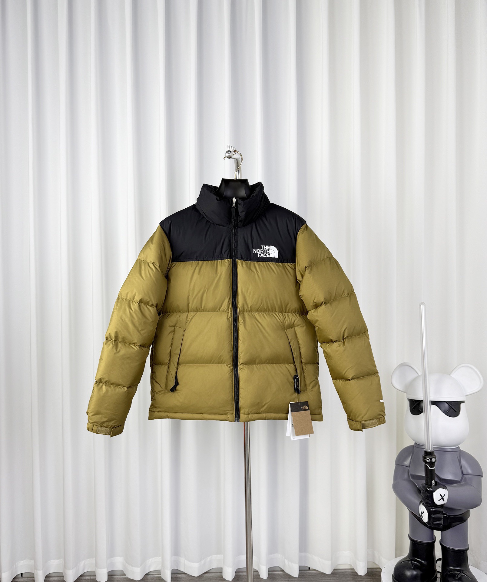 𝐓𝐡𝐞 𝐍𝐨𝐫𝐭𝐡 𝐅𝐚𝐜𝐞 1996 ノースフェイス ダウンジャケット 大人用 カップルペアモデルmoncler