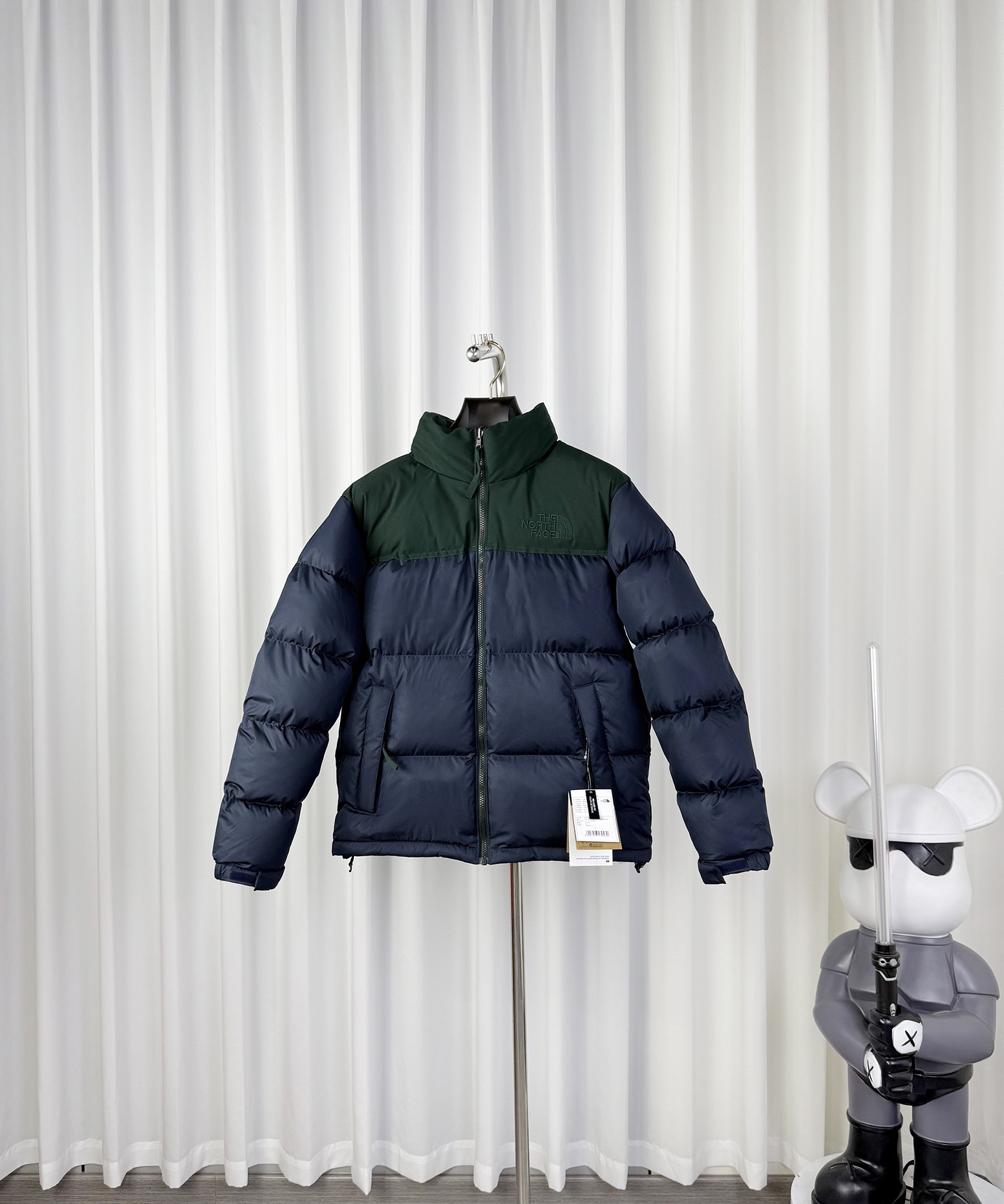 𝐓𝐡𝐞 𝐍𝐨𝐫𝐭𝐡 𝐅𝐚𝐜𝐞 1996 ノースフェイス ダウンジャケット 大人用 カップルペアモデルmoncler