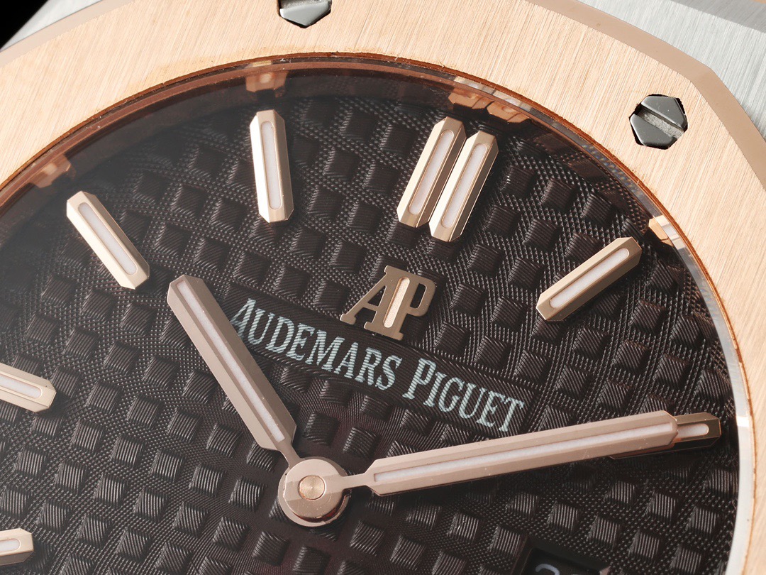 Audemars Piguet APロイヤルオーク コレクション 67651OR レディース ウォッチ
