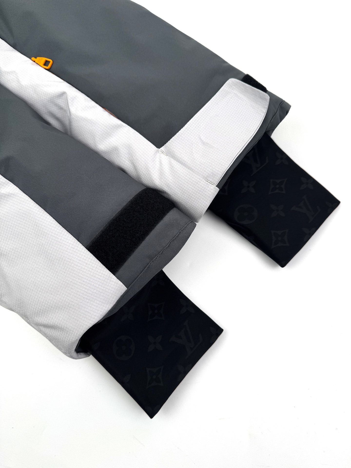 ルイ・ヴィトン スキージャケット ツートンカラー(グースダウン)スキーダウンジャケット 90グースダウン MONCLER