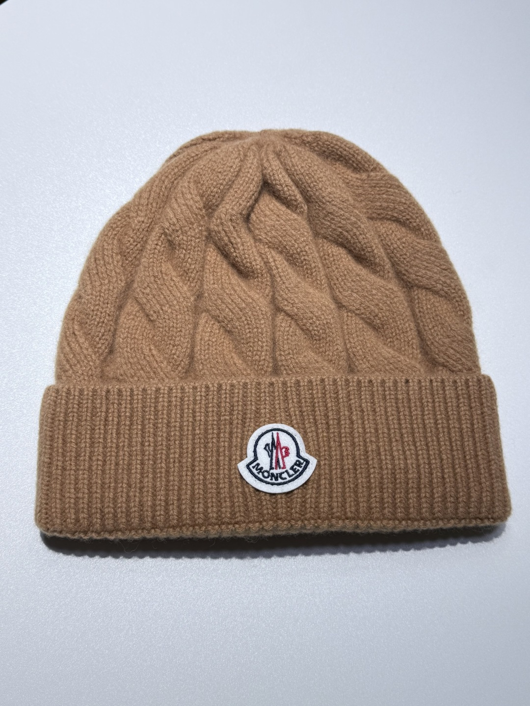 モンクレール新作 フォックスファーボール付きニット帽 Moncler