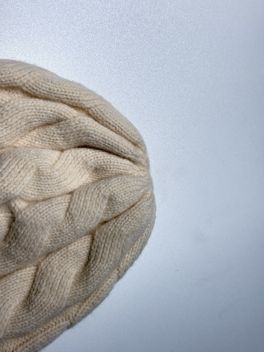 モンクレール新作 フォックスファーボール付きニット帽 Moncler