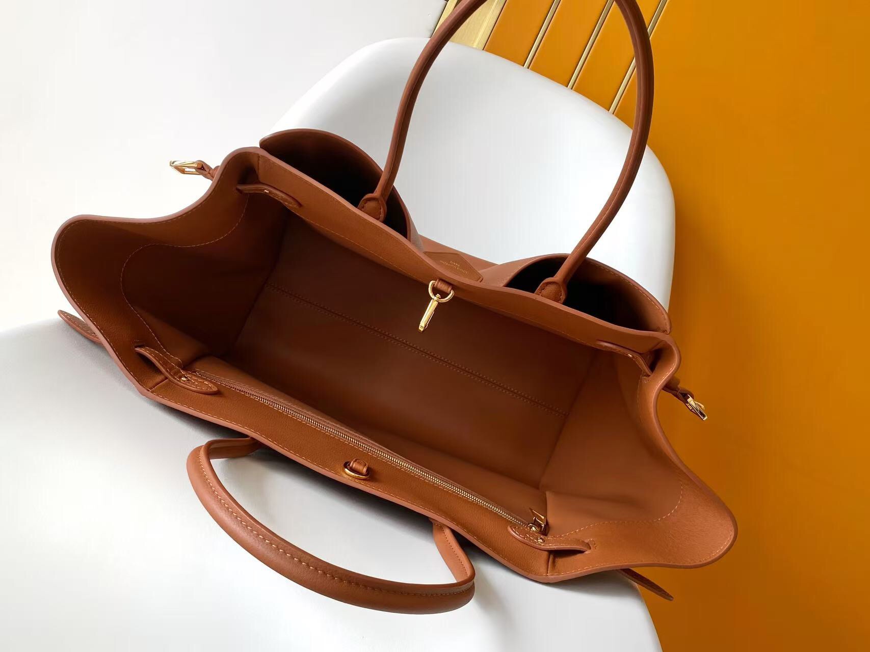 【ルイヴィトン】LV新作★大人気★レディースハンドバッグ VENDOME MM優雅で高級感数量限定販売中！M26501