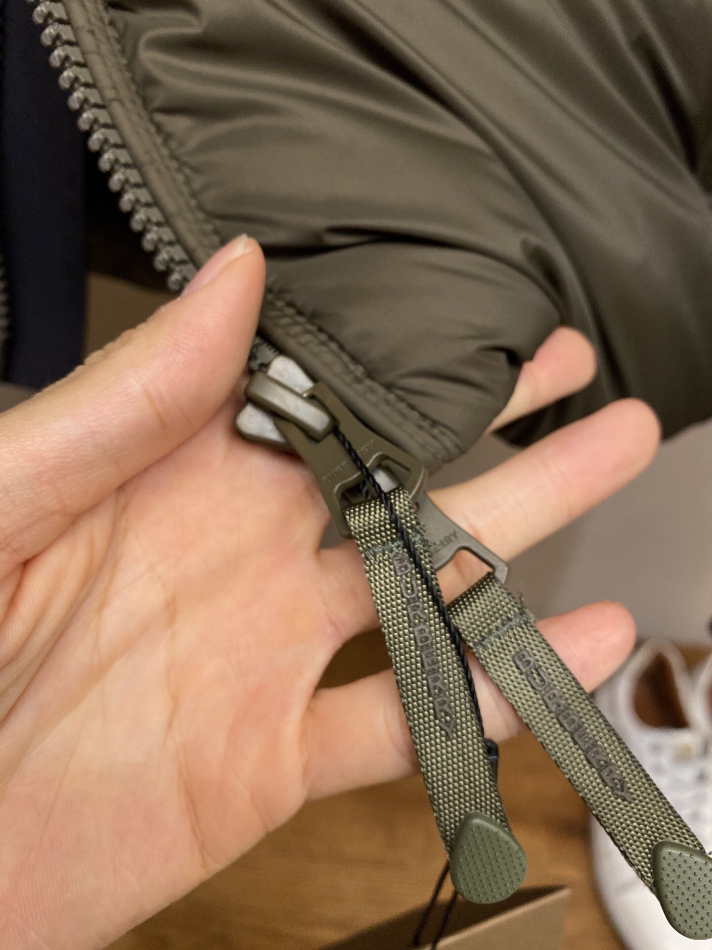 BURBERRY 2025年新作 バーバリー 2025SS ダウンジャケット 90%ホワイトグースダウン ダウンコート moncler