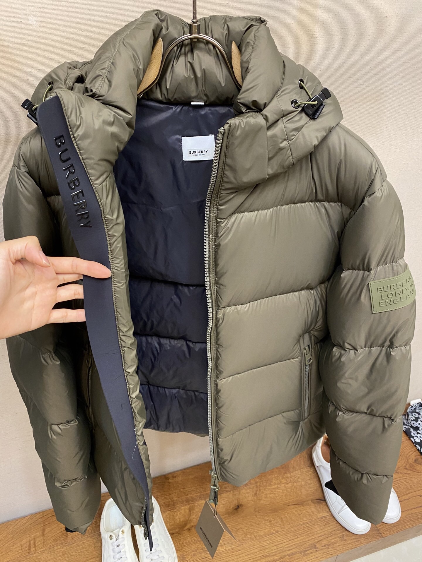 BURBERRY 2025年新作 バーバリー 2025SS ダウンジャケット 90%ホワイトグースダウン ダウンコート moncler