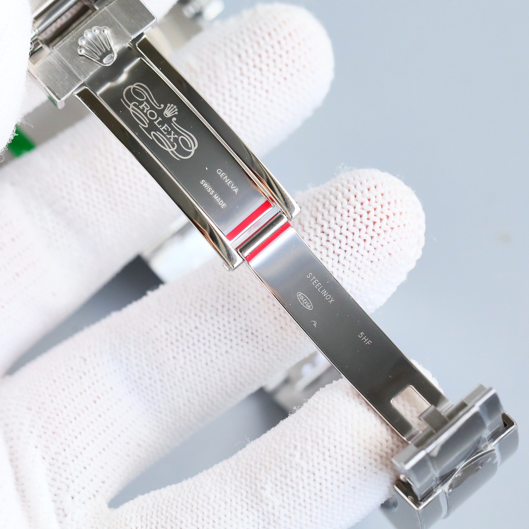 ROLEXロレックスの機械式時計 シードゥエラー  43MM時計