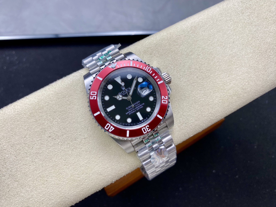 ROLEX ロレックス 潜水者SUBシリーズ  機械式時計潜水艇乗組員「70周年記念日」を称えて