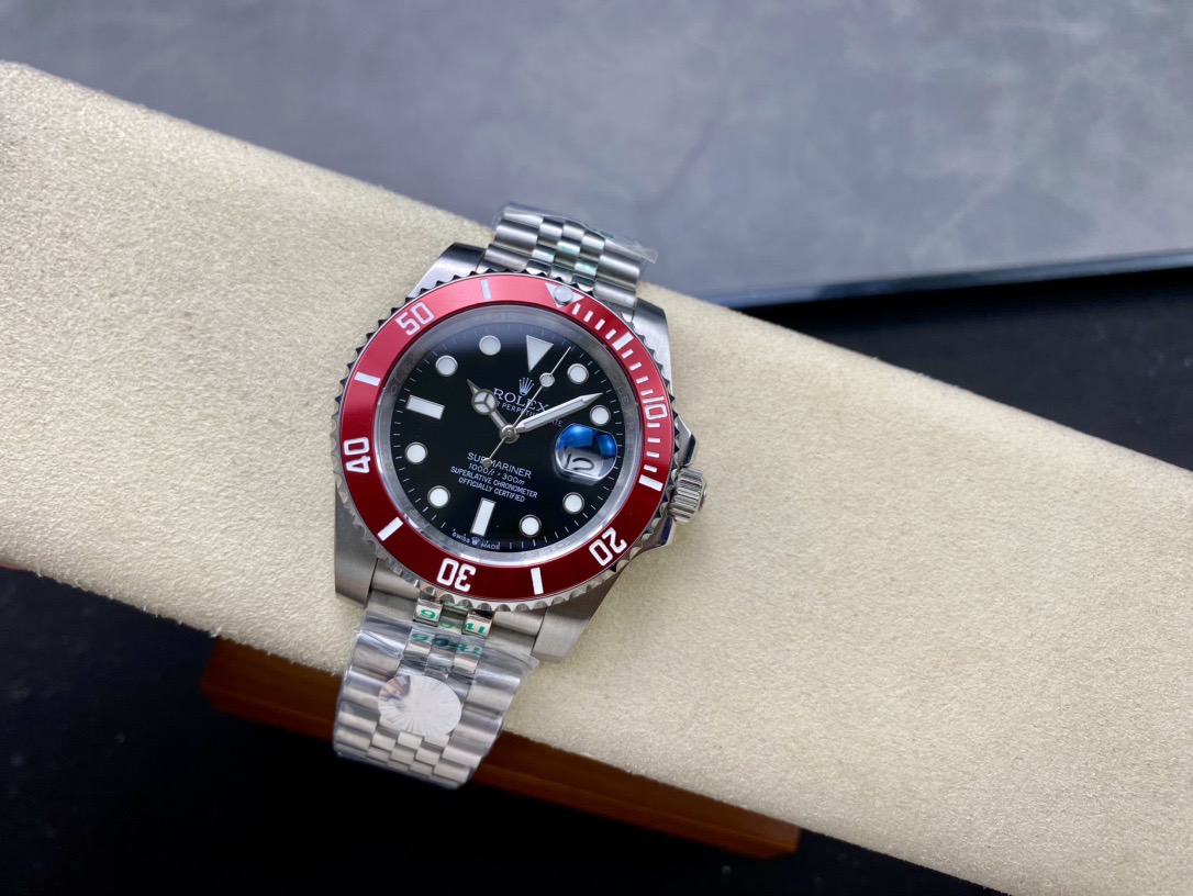 ROLEX ロレックス 潜水者SUBシリーズ  機械式時計潜水艇乗組員「70周年記念日」を称えて