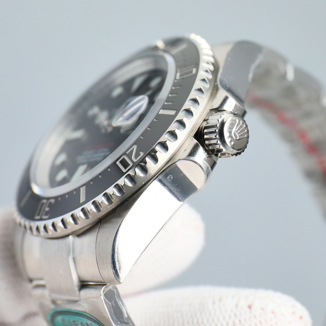 ROLEXロレックスの機械式時計 シードゥエラー  43MM時計