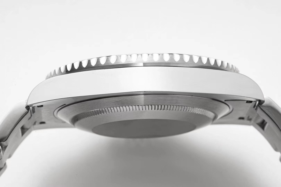 ROLEXロレックスの機械式時計 サブマリーナ デイト 40MM時計