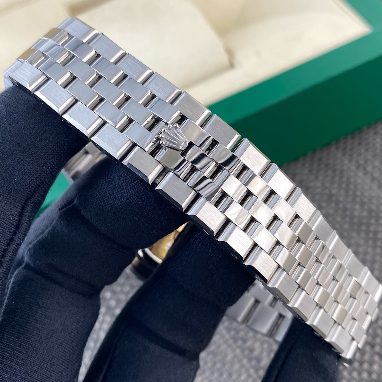 NEW 2025 ロレックス(スイスの腕時計ブランド)Rolex Land-Dweller 40mm機械式時計
