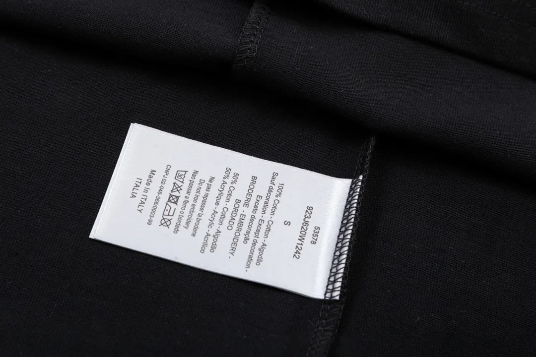 【DIOR 公式旗艦店】ディオール Tシャツ ご好評に付き再入荷！