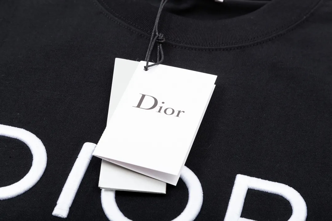 【DIOR 公式旗艦店】ディオール Tシャツ ご好評に付き再入荷！