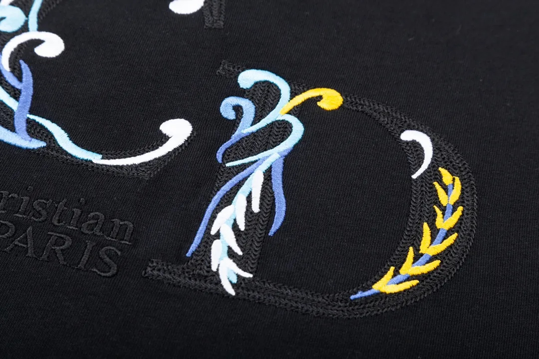 【DIOR 公式旗艦店】ディオール Tシャツ ご好評に付き再入荷！