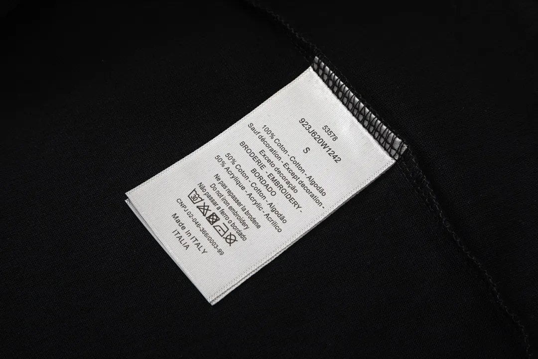 【DIOR 公式旗艦店】ディオール Tシャツ ご好評に付き再入荷！