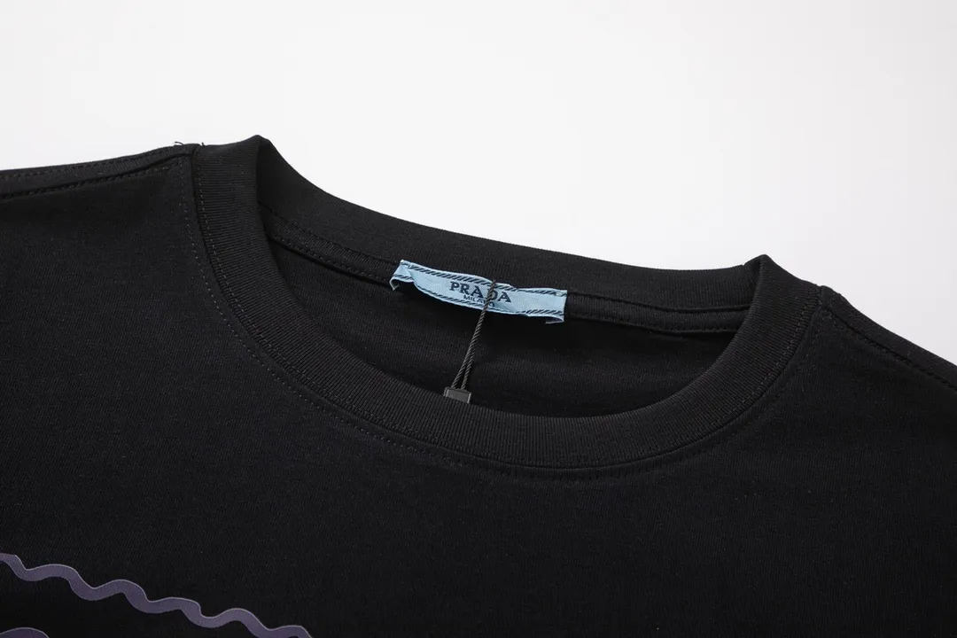 【PRADA 公式旗艦店】プラダ Tシャツご好評に付き再入荷！