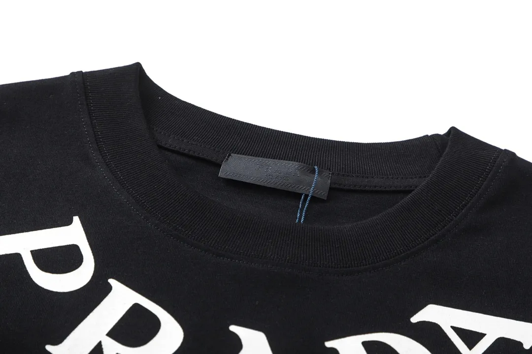 【PRADA 公式旗艦店】プラダ Tシャツご好評に付き再入荷！
